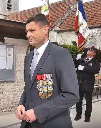 Frédéric Fabre Conseiller Régional Front National répond à Gilles Desnouveaux qui traite les électeurs FN dennemis de lintérieur