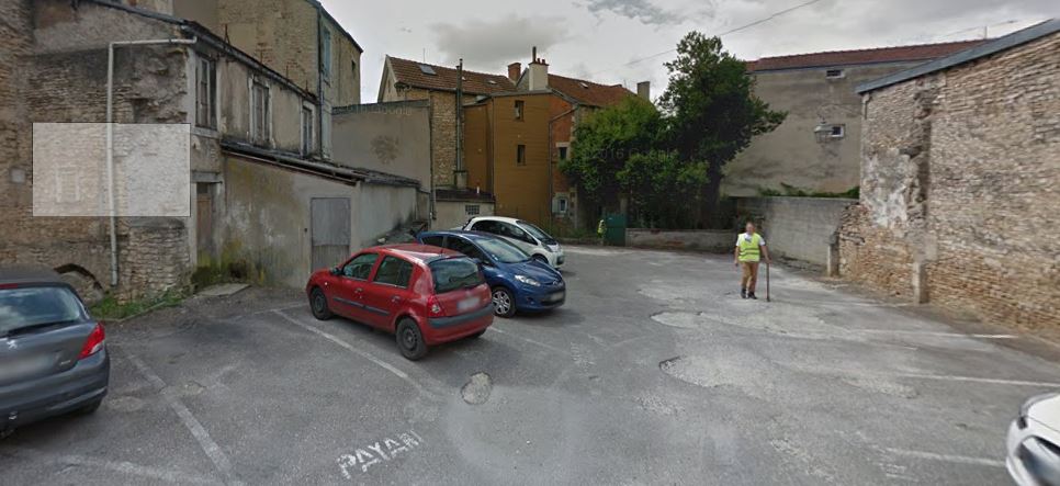Parking à Chaumont on fait payer les trous